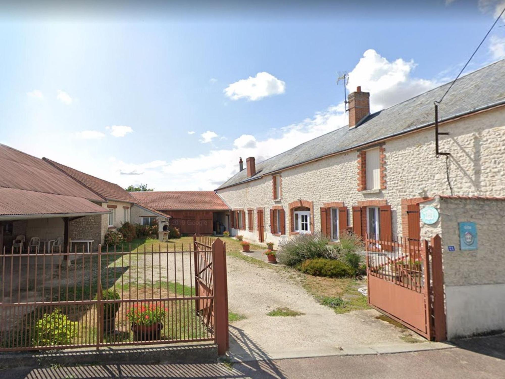 Charmante Longere Gatinaise - Cour Et Jardin Clos, Proche Paris Et Orleans - Fr-1-590-73 Sceaux-du-Gatinais Exterior photo